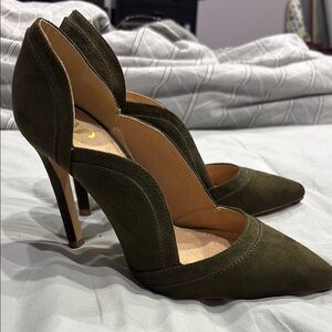 Elegant Olive Green Women's Heels
